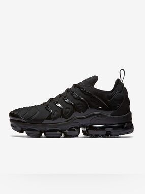 NIKE 924453-004 Air VaporMax Plus Triple Black Neoprene Sneakers 9 Men's Unisex